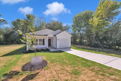 106 Summitt Ave, Oxford, NC 27565
