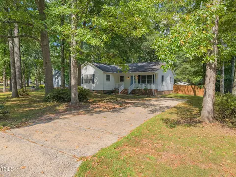 416 Chivalry Dr, Durham, NC 27703 photo 5