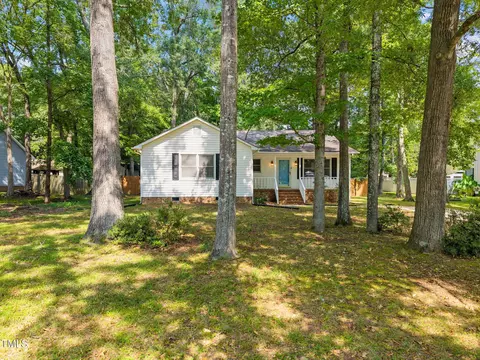 416 Chivalry Dr, Durham, NC 27703 photo 6