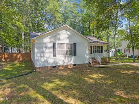 416 Chivalry Dr, Durham, NC 27703 photo 2