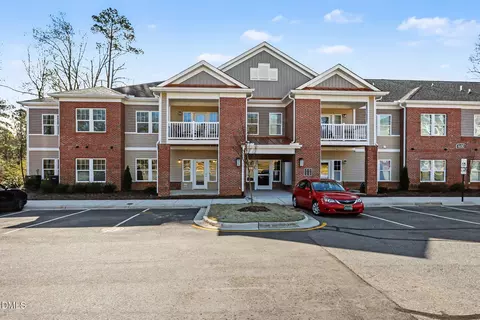 611 Weather Ridge Ln #25, Cary, NC 27513