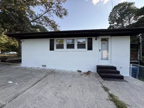Exterior - 806 Lindley Dr, Durham, NC 27703 photo 3 of 5