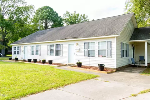 601 W Anderson St, Selma, NC 27576