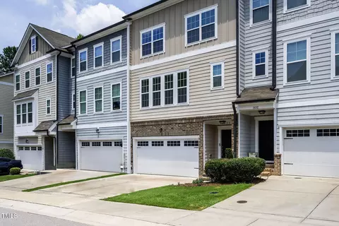 1434 Salem Creek Dr, Apex, NC 27502