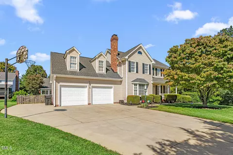 3202 Overlook Ct, Burlington, NC 27215