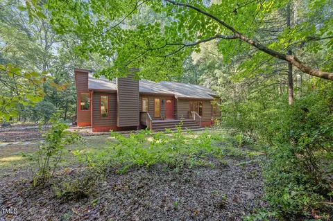 109 Autumn Ln, Chapel Hill, NC 27516