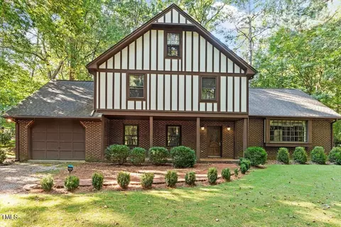 116 Cromwell Ct, Raleigh, NC 27614