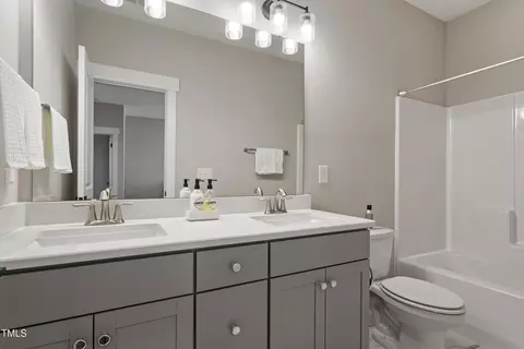 Bath - 903 Adeline Ct, Durham, NC 27713 photo 3 of 5