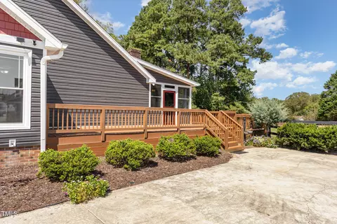 Exterior - 823 Shadow Lake Dr, Willow Spring, NC 27592 photo 6 of 7