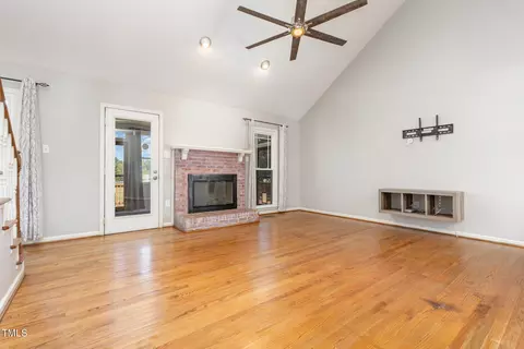 Living - 823 Shadow Lake Dr, Willow Spring, NC 27592 photo 2 of 3