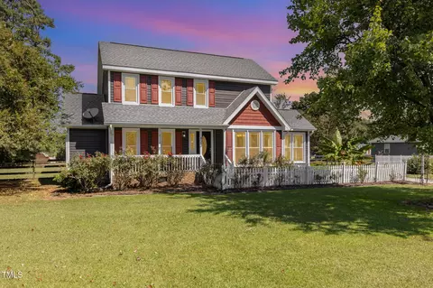 823 Shadow Lake Dr, Willow Spring, NC 27592