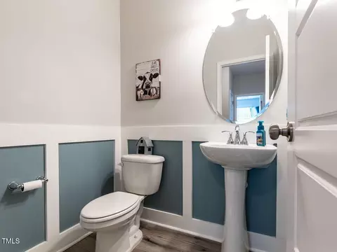 Bath - 64 Berg St, Smithfield, NC 27577 photo 1 of 5