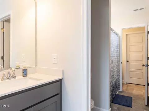 Bath - 64 Berg St, Smithfield, NC 27577 photo 5 of 5