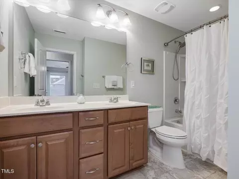 Bath - 136 Shadow Hawk Dr, Durham, NC 27713 photo 3 of 3