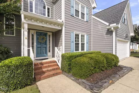 1203 Rainesview Ln, Apex, NC 27502
