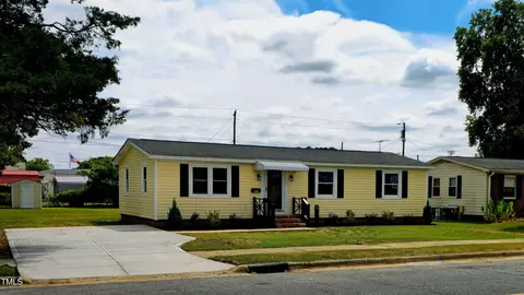 403 S Market St, Benson, NC 27504