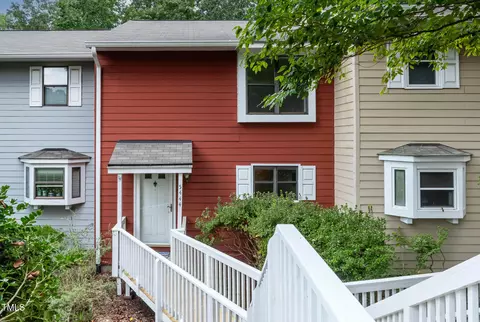 5444 Pine Top Cir, Raleigh, NC 27612