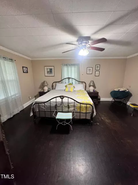 Bedroom - 220 Pine Tree Rd, Oxford, NC 27565 photo 3 of 5