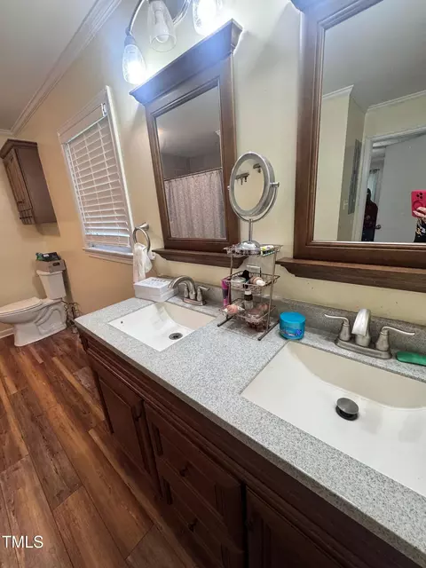 Bath - 220 Pine Tree Rd, Oxford, NC 27565 photo 3 of 4