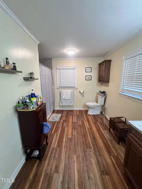 Bath - 220 Pine Tree Rd, Oxford, NC 27565 photo 2 of 4