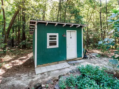 Exterior - 216 Deep Pool Ct, Benson, NC 27504 photo 8 of 10