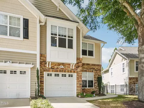 5044 Amber Clay Ln, Raleigh, NC 27612