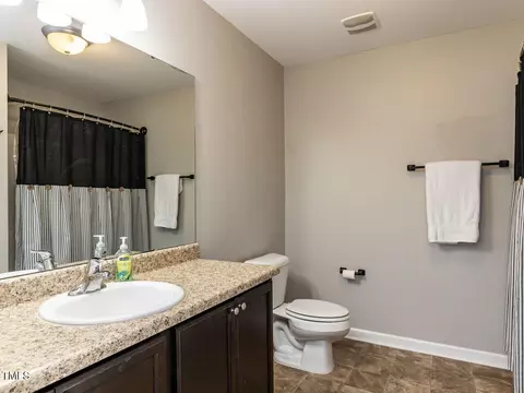 Bath - 167 Marlin Ln, Smithfield, NC 27577 photo 1 of 3