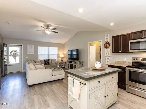 Kitchen - 167 Marlin Ln, Smithfield, NC 27577 photo 4 of 4