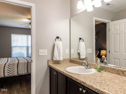 Bath - 167 Marlin Ln, Smithfield, NC 27577 photo 2 of 3