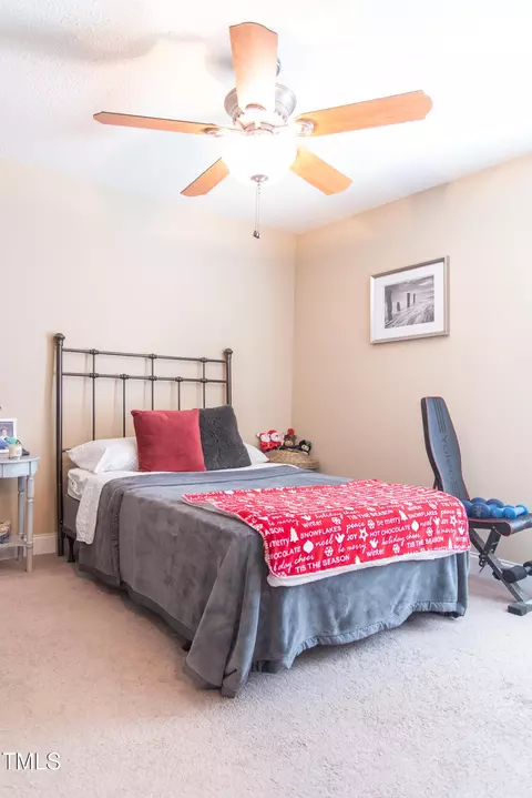 Bedroom - 81 Beasley Estates Dr, Benson, NC 27504 photo 3 of 6