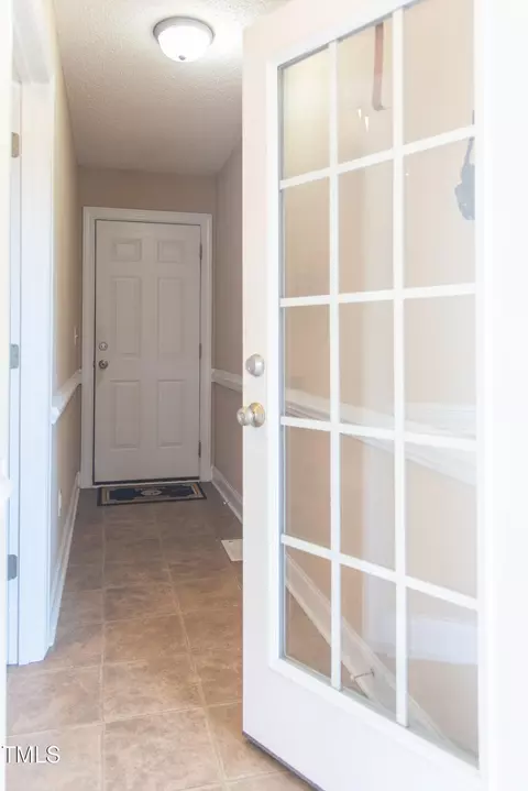 Entry Way - 81 Beasley Estates Dr, Benson, NC 27504 photo 3 of 3