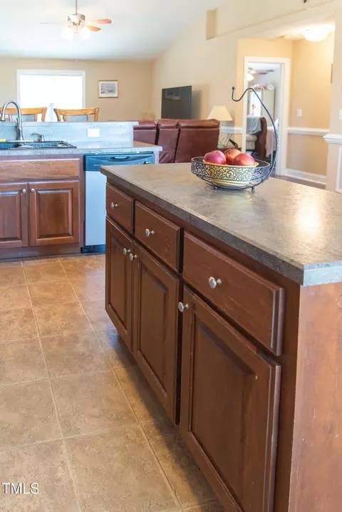 Kitchen - 81 Beasley Estates Dr, Benson, NC 27504 photo 7 of 8