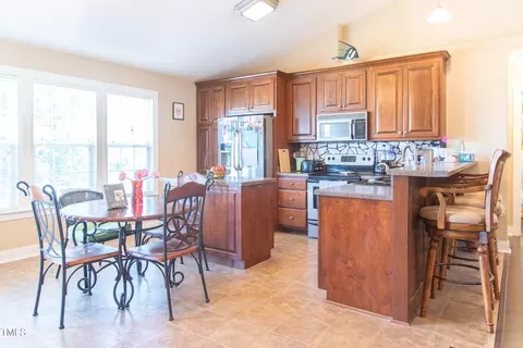 Kitchen - 81 Beasley Estates Dr, Benson, NC 27504 photo 8 of 8