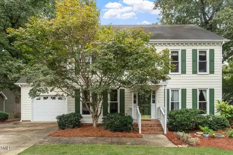 2609 Cobworth Ct, Raleigh, NC 27613
