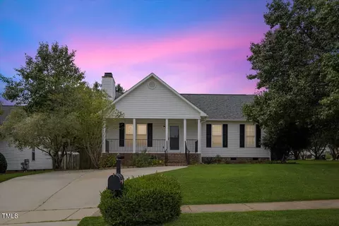 200 Waterford Dr, Clayton, NC 27520