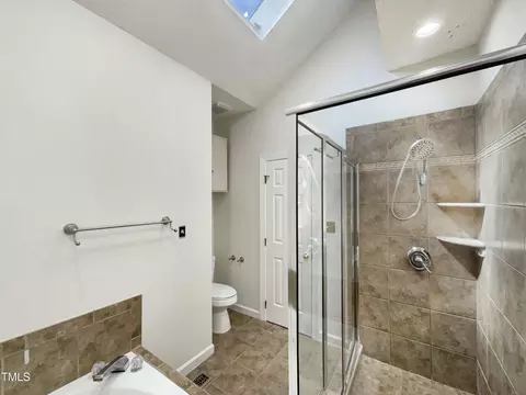 Bath - 704 Topleaf Ct, Garner, NC 27529 photo 2 of 2