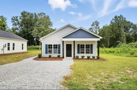 1240 W Blackman Rd, Dunn, NC 28334