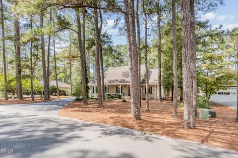 5 Pinyon Ln, Pinehurst, NC 28374 photo 3
