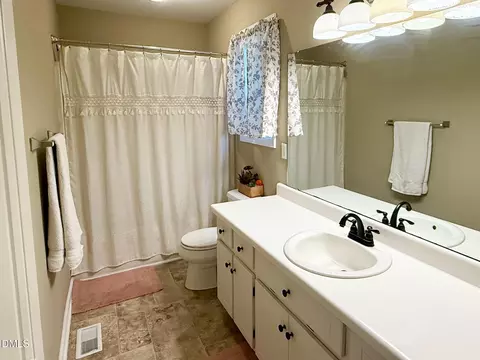 Bath - 129 Serenity Dr, Smithfield, NC 27577 photo 1 of 2