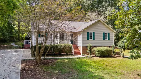 6112 Walnut Glen Dr, Willow Spring, NC 27592