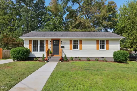 1121 Marlborough Rd, Raleigh, NC 27610