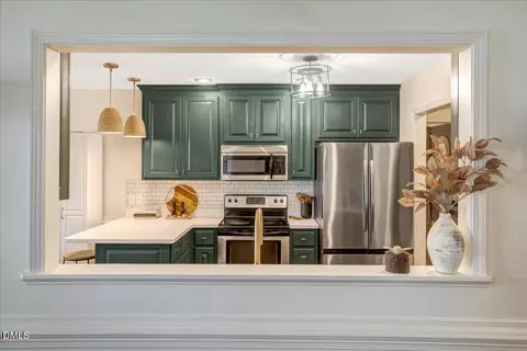 Kitchen - 20 Pine Nut Ln, Smithfield, NC 27577 photo 4 of 5