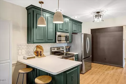 Kitchen - 20 Pine Nut Ln, Smithfield, NC 27577 photo 3 of 5