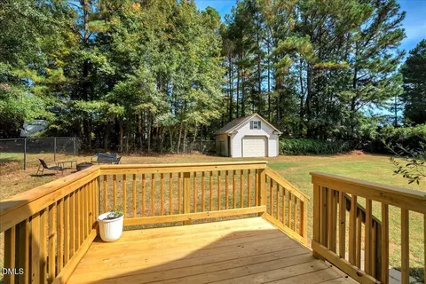 Exterior - 20 Pine Nut Ln, Smithfield, NC 27577 photo 3 of 9
