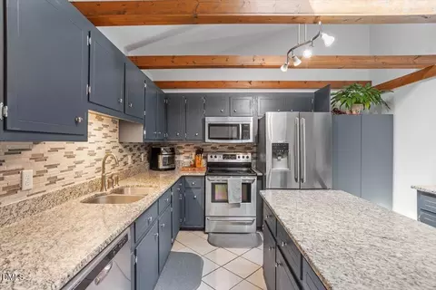 Kitchen - 9966 Us Hwy 421 S, Erwin, NC 28339 photo 4 of 6