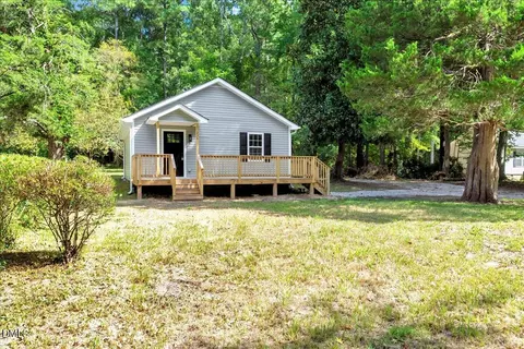 234 Hayley St, Warrenton, NC 27589