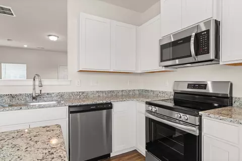 192 Courtside Dr, Dunn, NC 28334 photo 7