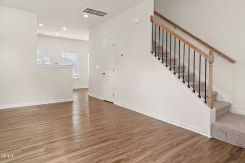 192 Courtside Dr, Dunn, NC 28334 photo 3