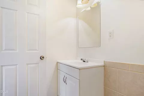 Bath - 210 Stallings Rd, Durham, NC 27703 photo 1 of 4