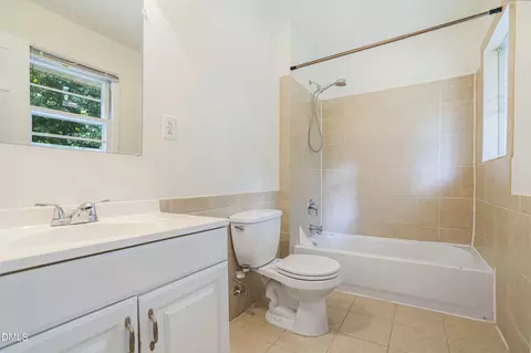 Bath - 210 Stallings Rd, Durham, NC 27703 photo 4 of 4